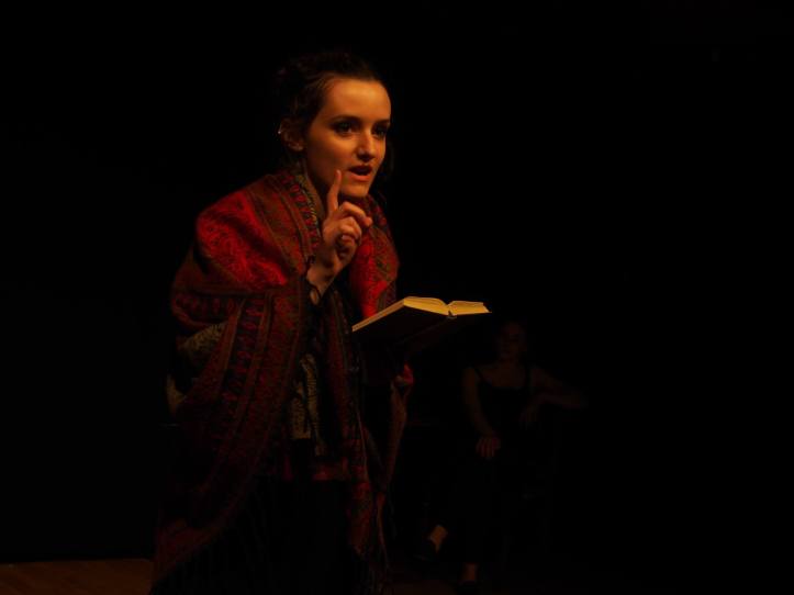 Lydie Sheehan as Elizabeth Farley © Daniel Kim